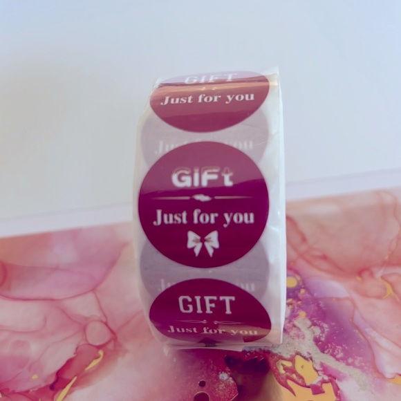 🆕 NEW 2/25$ 500 pcs Gift Just for You Stickers 1" inch (2 Designs) - Picture 5 of 5